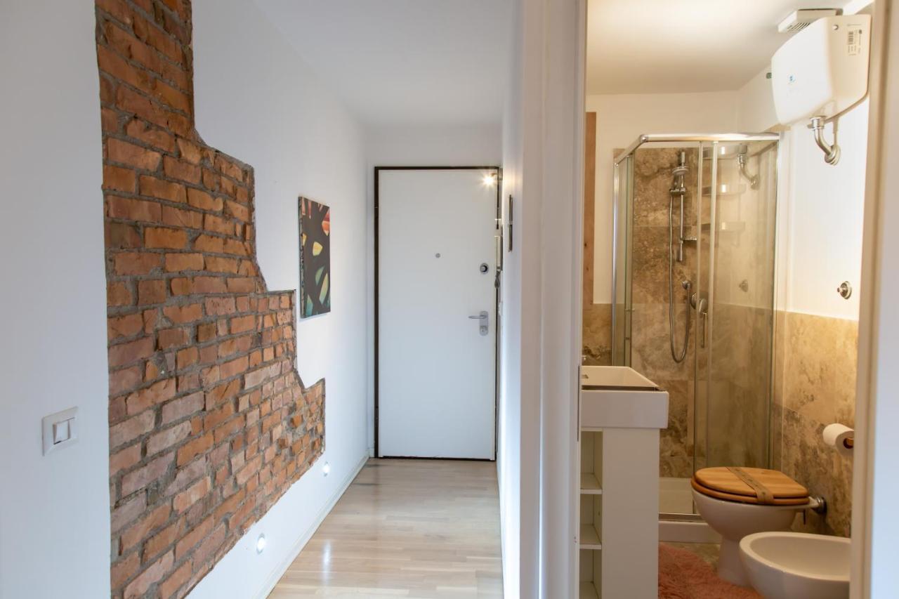 Red House - * Florencia